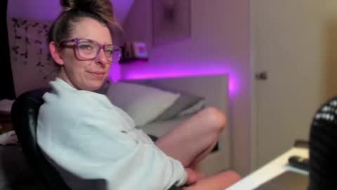 Hornystonerchick online show from March 10, 2025, 8:15 am