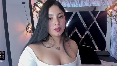 Lia  online show from December 31, 2024, 5:40 pm