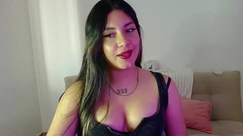 Lia  online show from May 26, 2026, 9:44 pm