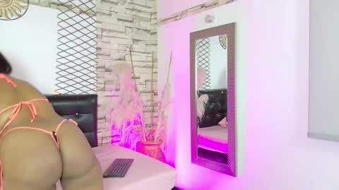 Lia James online show from March 29, 2026, 11:43 am