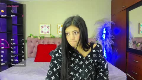 Snapshot of lia_keen chatting on December 10, 2024, 8:05 pm lia online show from December 10, 2024, 8:05 pm