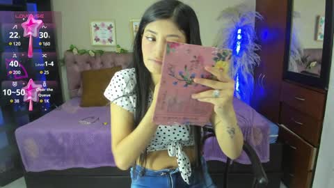 Snapshot of lia_keen chatting on December 13, 2024, 8:04 pm lia online show from December 13, 2024, 8:04 pm