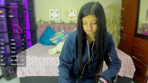 Snapshot of lia_keen chatting on January 7, 2025, 7:49 pm lia online show from January 7, 2025, 7:49 pm