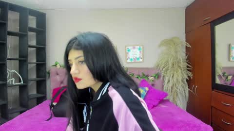 Snapshot of lia_keen chatting on January 11, 2025, 8:21 pm lia online show from January 11, 2025, 8:21 pm