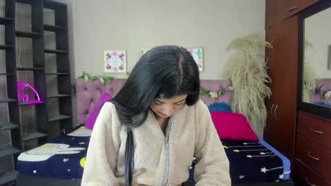 Snapshot of lia_keen chatting on January 20, 2025, 8:07 pm lia online show from January 20, 2025, 8:07 pm