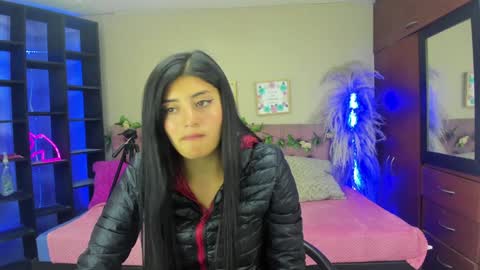 Snapshot of lia_keen chatting on January 24, 2025, 7:49 pm lia online show from January 24, 2025, 7:49 pm