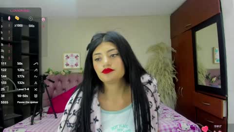 Snapshot of lia_keen chatting on February 4, 2025, 7:55 pm lia online show from February 4, 2025, 7:55 pm