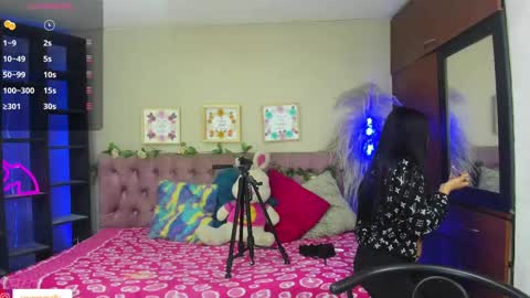 Snapshot of lia_keen chatting on February 12, 2025, 8:29 pm lia online show from February 12, 2025, 8:29 pm