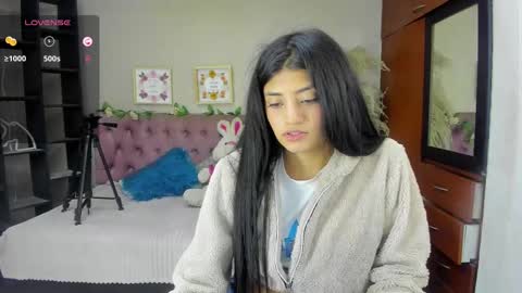 Snapshot of lia_keen chatting on February 28, 2025, 7:56 pm lia online show from February 28, 2025, 7:56 pm