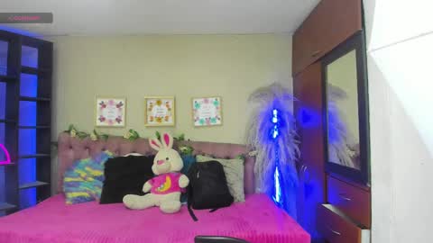 Snapshot of lia_keen chatting on March 6, 2025, 8:16 pm lia online show from March 6, 2025, 8:16 pm