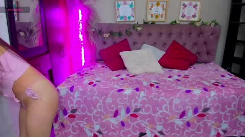 Snapshot of lia_keen chatting on September 22, 2025, 8:33 pm lia online show from September 22, 2025, 8:33 pm