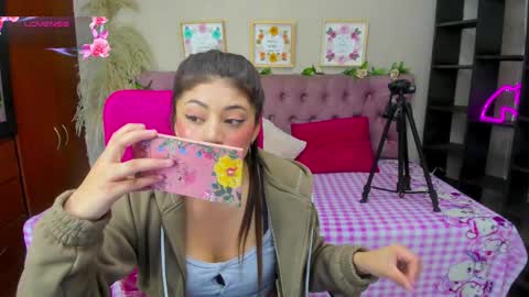 Snapshot of lia_keen chatting on September 25, 2025, 1:26 pm lia online show from September 25, 2025, 1:26 pm