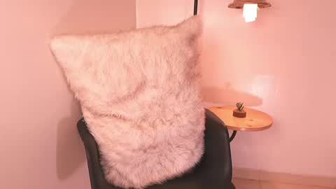 liaa online show from April 16, 2026, 2:12 am