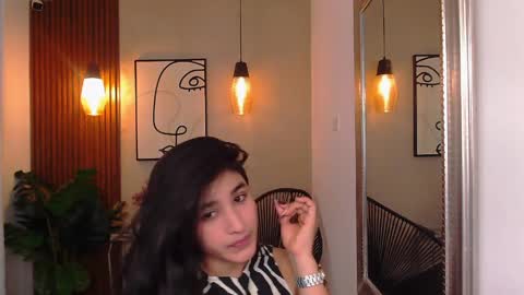 LIA online show from April 11, 2026, 6:12 pm