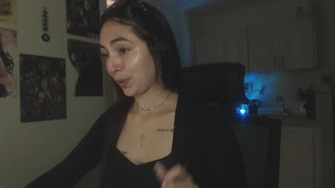 Lia  online show from September 21, 2025, 8:10 pm