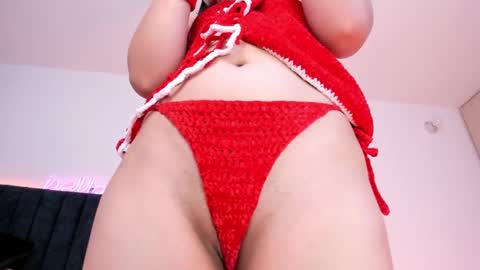Snapshot of lia_queen610 chatting on February 14, 2025, 11:09 pm Little Queen Lia  online show from February 14, 2025, 11:09 pm