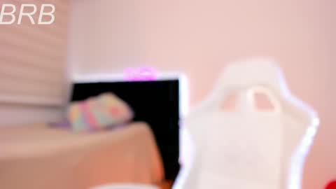 Snapshot of lia_queen610 chatting on March 10, 2025, 1:45 am Little Queen Lia  online show from March 10, 2025, 1:45 am