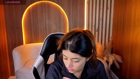 Online 1400 - 2100 online show from May 26, 2026, 3:35 am