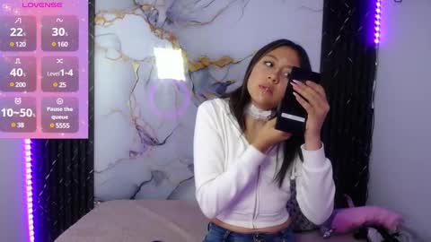 lia summer1 online show from January 16, 2025, 12:42 pm