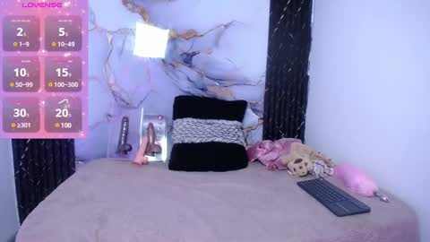 lia summer1 online show from January 18, 2025, 12:57 pm