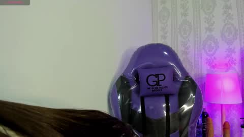 Snapshot of liaa_18 chatting on October 15, 2025, 2:44 am Liaa online show from October 15, 2025, 2:44 am