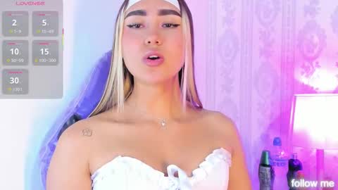 Snapshot of liaa_18 chatting on December 4, 2025, 5:39 am Liaa online show from December 4, 2025, 5:39 am