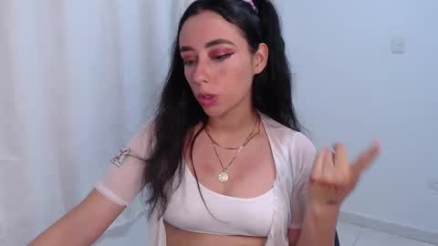   lia  online show from May 18, 2026, 4:07 am