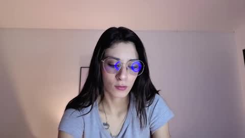 Lia  online show from November 1, 2025, 2:19 pm