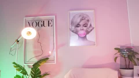 Lia  online show from March 6, 2026, 12:56 pm