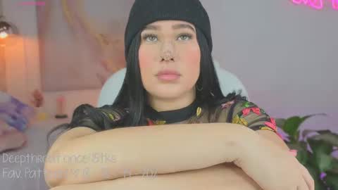 Lia Cox online show from September 13, 2025, 3:17 am