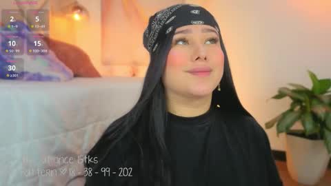 Lia Cox online show from March 26, 2026, 3:56 am