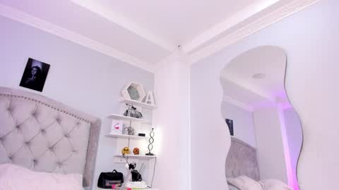 Lia online show from December 2, 2024, 11:07 pm