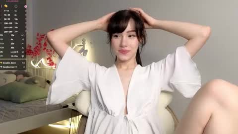 Lia  online show from February 15, 2026, 10:25 am