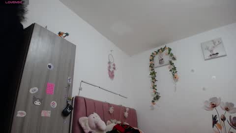 liahdiaz_ online show from March 25, 2026, 10:54 am
