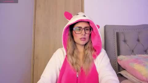 Snapshot of liahkimi chatting on September 9, 2025, 2:00 am Lia  online show from September 9, 2025, 2:00 am