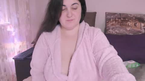 miss Lia  colection for travel online show from December 9, 2024, 9:26 pm