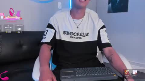 Snapshot of liam9__ chatting on January 14, 2026, 2:39 am Liam online show from January 14, 2026, 2:39 am