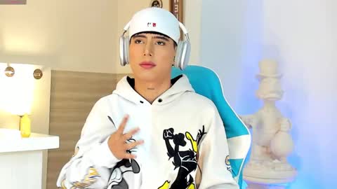 Liam online show from September 11, 2025, 3:01 pm