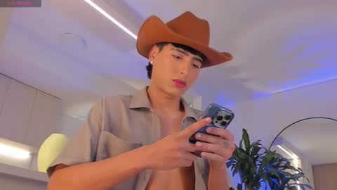 Liam online show from February 9, 2026, 12:31 pm