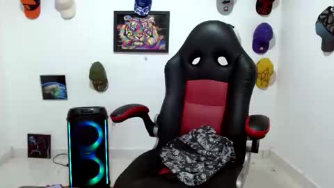Andres online show from May 31, 2026, 10:00 pm