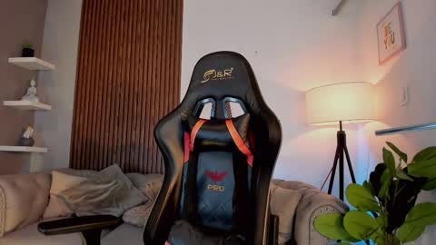 Liam Collins online show from September 12, 2025, 11:43 am