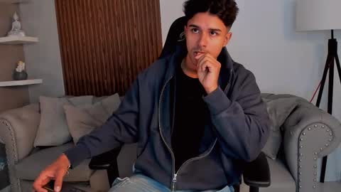 Liam Collins online show from September 21, 2025, 11:45 am