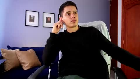 Snapshot of liam_enzho chatting on February 14, 2025, 6:29 pm Liam online show from February 14, 2025, 6:29 pm