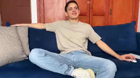 Snapshot of liam_enzho chatting on October 26, 2025, 2:12 pm Liam online show from October 26, 2025, 2:12 pm
