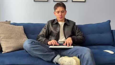 Liam online show from April 20, 2026, 3:59 pm