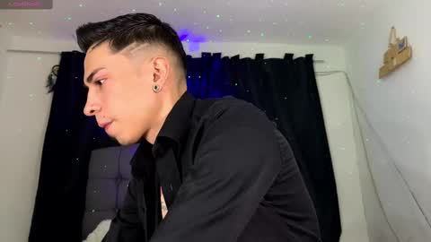 Snapshot of liam_l1 chatting on February 3, 2025, 11:53 am Liam online show from February 3, 2025, 11:53 am