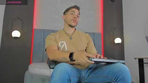 Liam online show from April 9, 2026, 8:03 pm