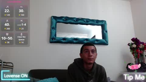 Liam  online show from October 29, 2025, 12:07 pm