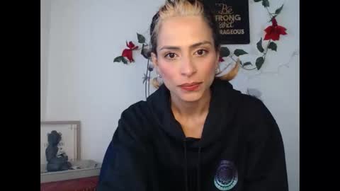 Lia Miller online show from December 18, 2024, 12:51 pm