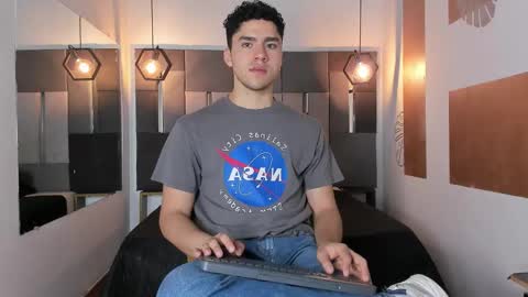 Liam online show from March 4, 2026, 1:06 pm